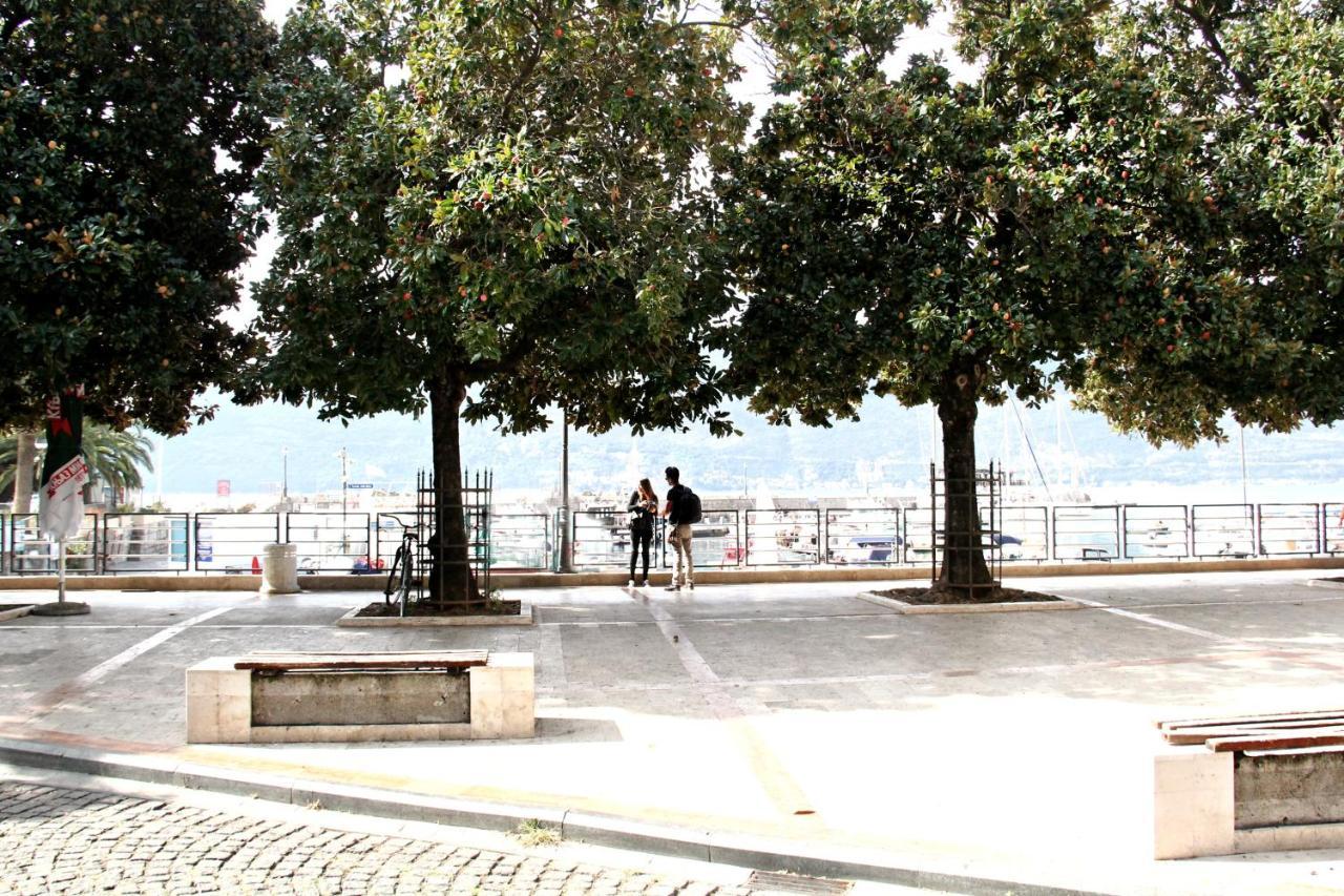 Astoria Hn *